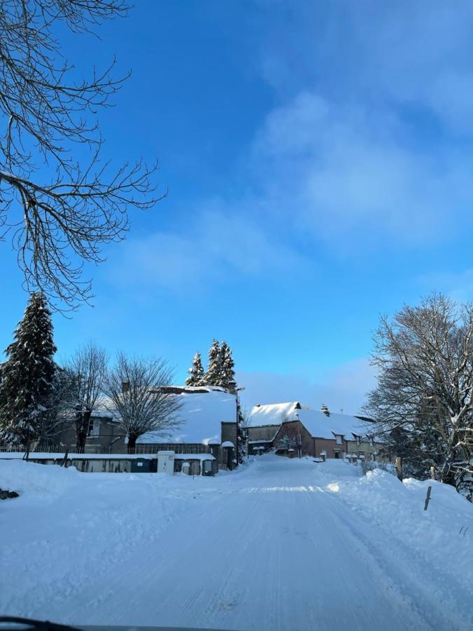 Auberge Du Cezallier Montgreleix Екстериор снимка