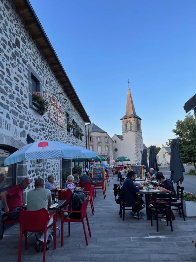 Auberge Du Cezallier Montgreleix Екстериор снимка